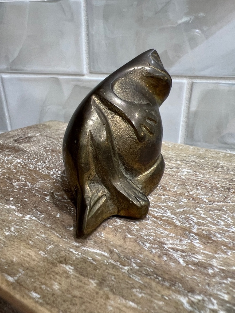 Vintage Brass Frog Figurine Paperweight Mid Century Solid Metal Decor - Picture 2 of 8